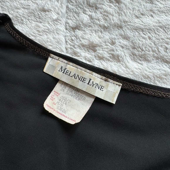 Shiny black top - Picture 4 of 4